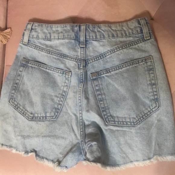 H&M Divided • light wash Blue Jean shorts • Size 2 - Picture 2 of 2